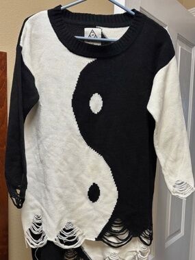 UNIF crew neck sweater. Gently worn. Size XS